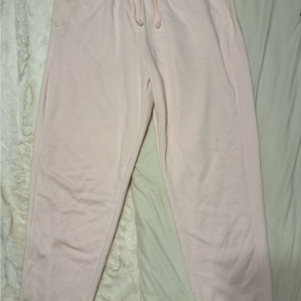 Aritzia TNA Airy Fleece Joggers